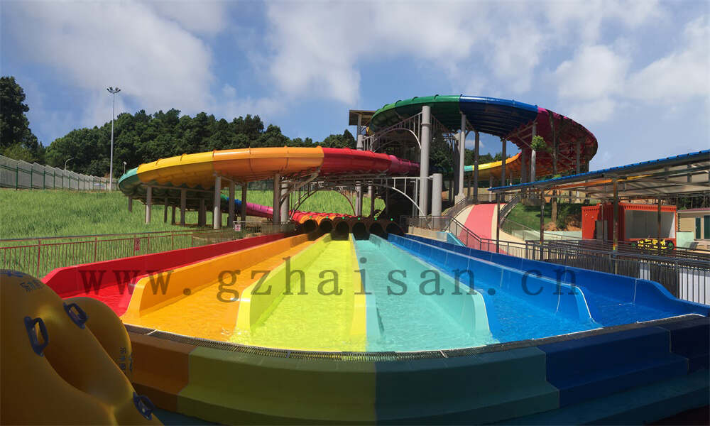 兒童水上游樂園，設施齊全，歡樂無限