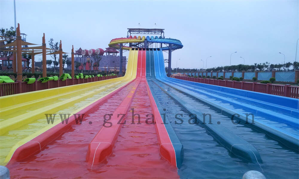 水上樂園垂直滑梯：驚險刺激的巔峰體驗
