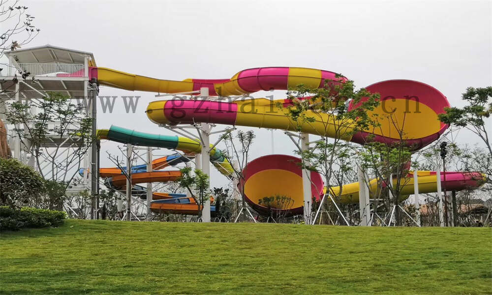 水上樂園設備大揭秘：探險與樂趣無限